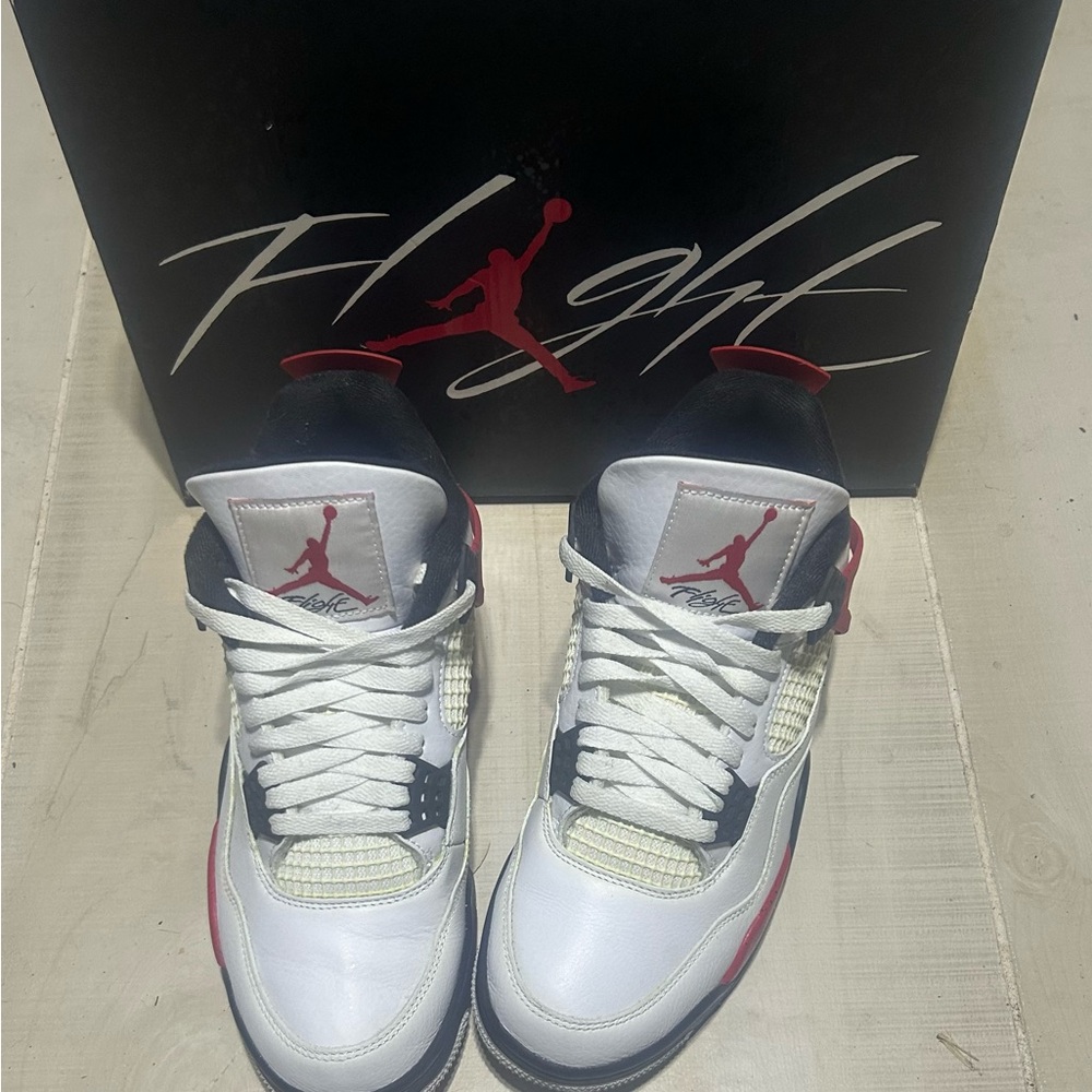 Air Jordan Retro 4 Fire Red Size 8 2020 OG Retro